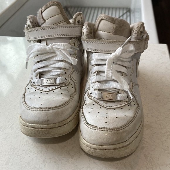 Worn Nike Boy's Air Force 13 Mid Le (Kid) - Picture 3 of 6